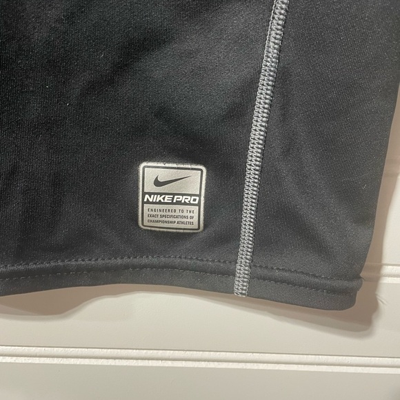 Nike Black Running Long Sleeve Medium Men’s - Picture 6 of 8